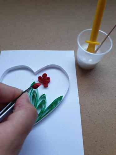 Quilled greetings card tutorial step four Quilled greetings card tutorial step four