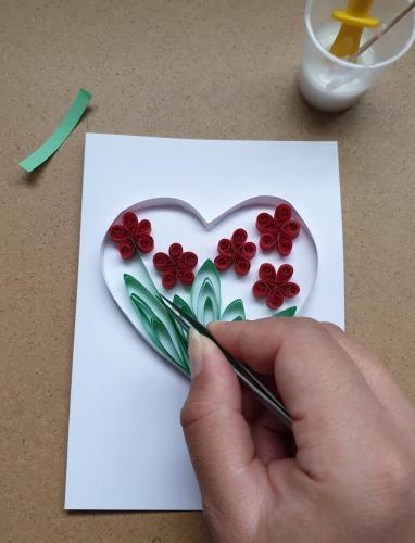 Quilled greetings card tutorial step five Quilled greetings card tutorial step five