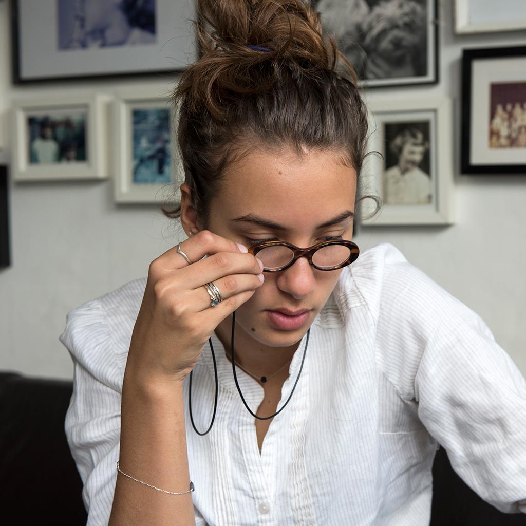 reading glasses pendant