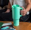 Travel tumbler with handle (1.2Ltr) - Mint green