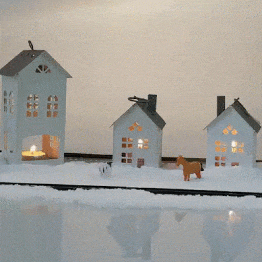 traditional miniature train set