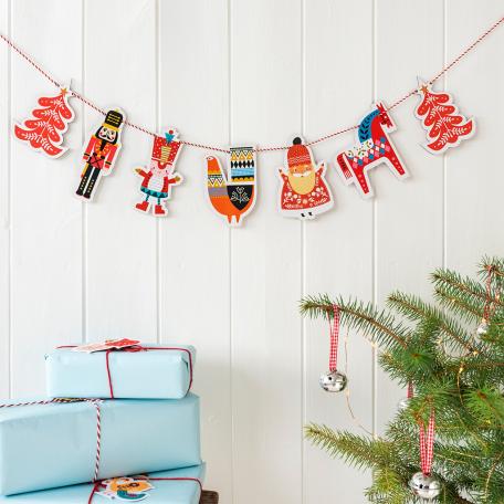 Wooden Hanging Christmas Garland