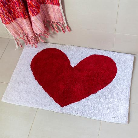 red heart on white - bathmat