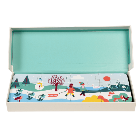 Puzzle with winter scene in box