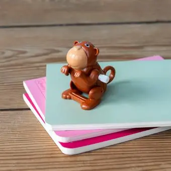 Wind-up jumping animal toy - monkey