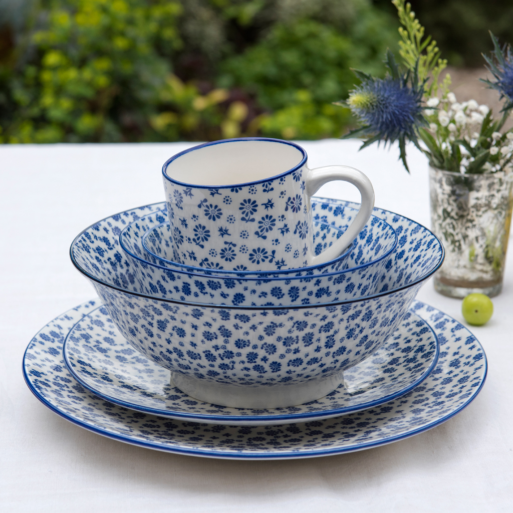 Japanese Side Plate Blue Daisy 